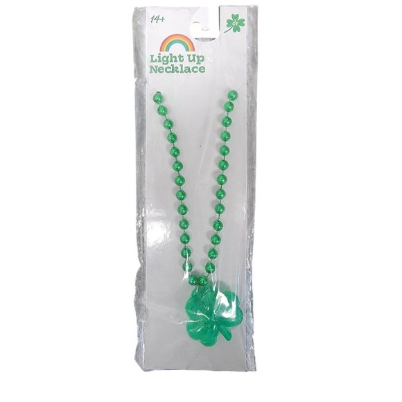 Light Up Green Shamrock Necklace For St. Patricks Day Celebrations & Parties - Picture 1 of 2